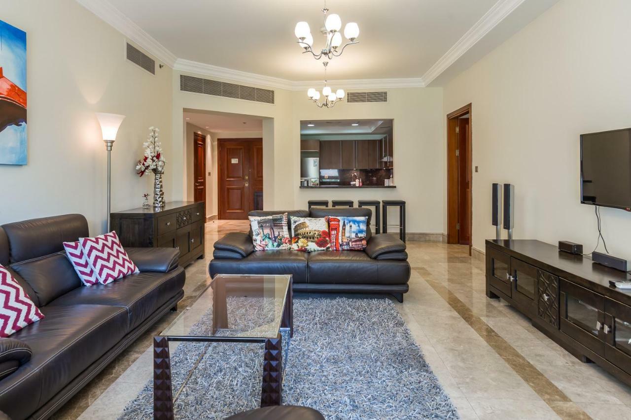 Beachfront Two Bedrooms On Palm Jumeirah By Deluxe Holiday Homes دبي المظهر الخارجي الصورة