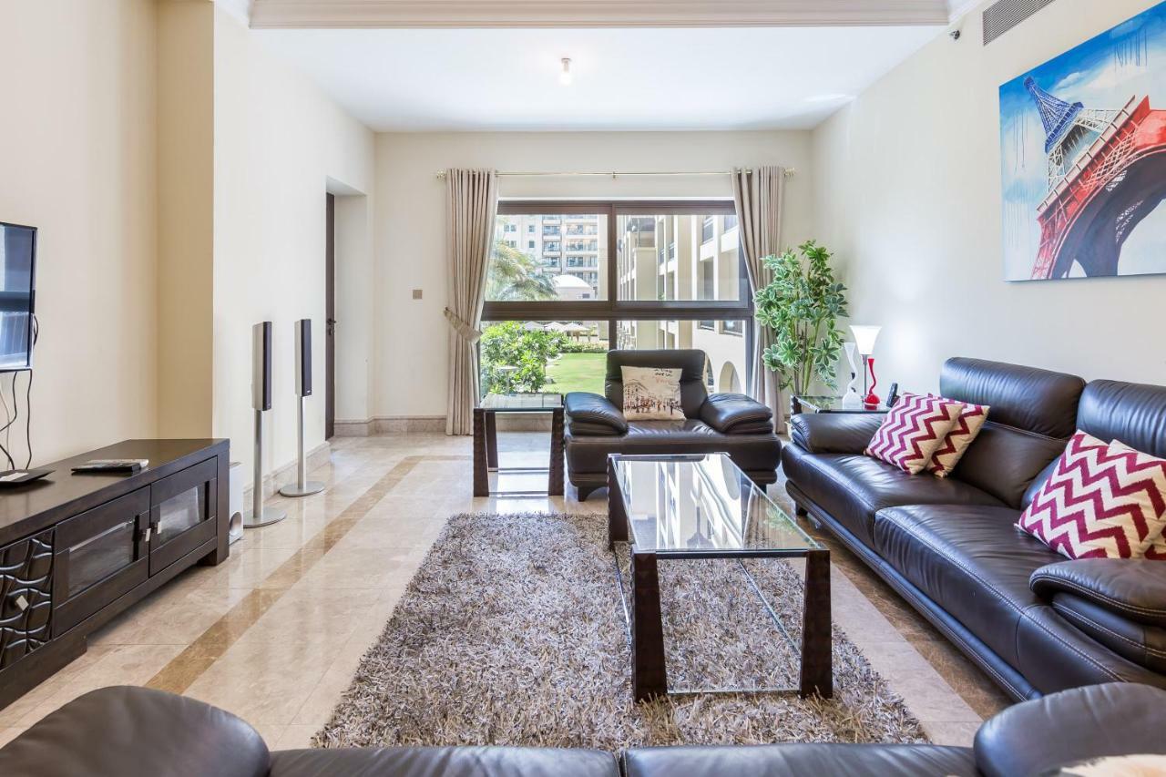 Beachfront Two Bedrooms On Palm Jumeirah By Deluxe Holiday Homes دبي المظهر الخارجي الصورة