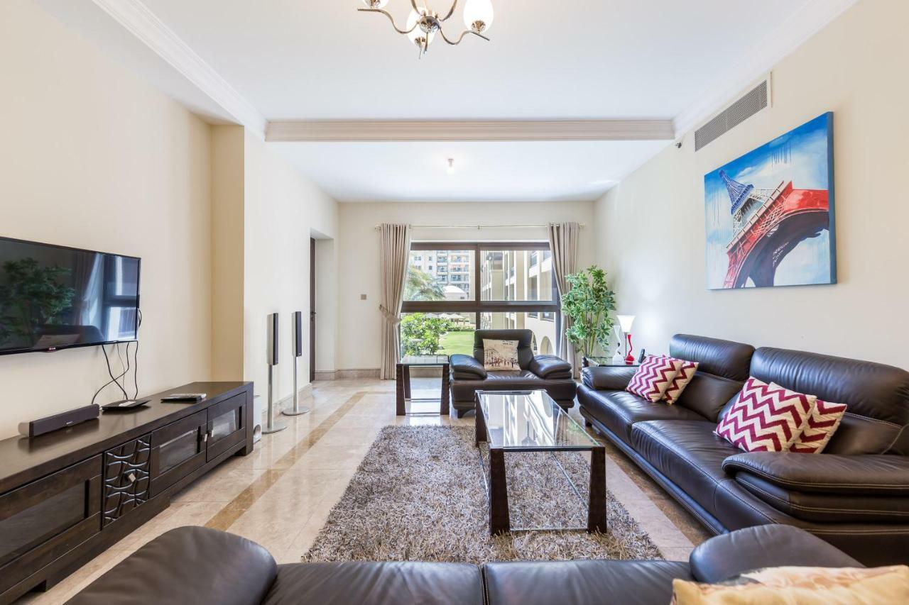 Beachfront Two Bedrooms On Palm Jumeirah By Deluxe Holiday Homes دبي المظهر الخارجي الصورة